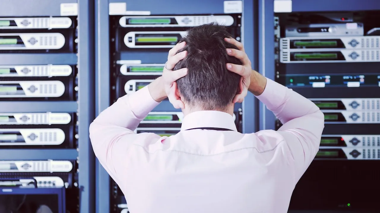 Urgence Plesk : mise à jour Apache/Nginx cassée ? Voici la solution !